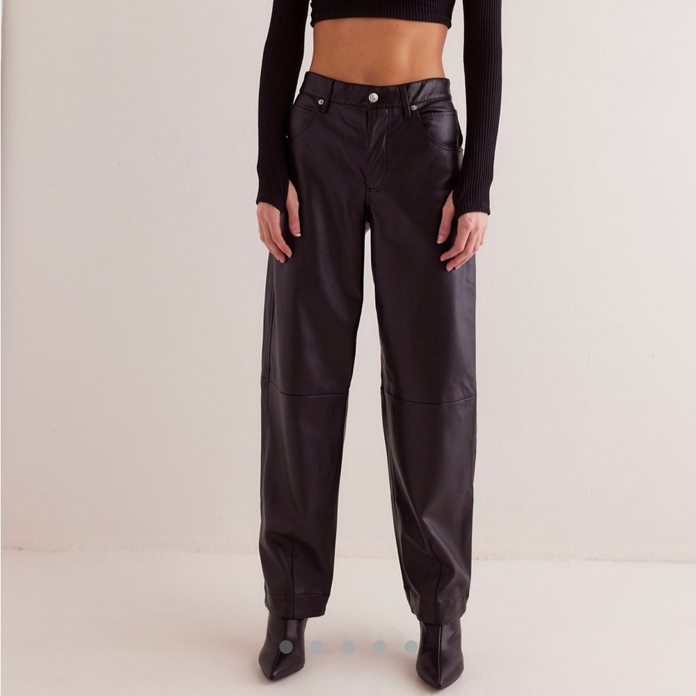 WE THE FREE SOPHIA VEGAN SLIM BARREL PANTS BLACK